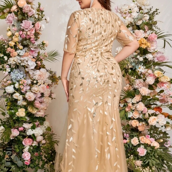 Gorgeous Gold/Champagne Shein Dress size 4xl fits like a size 16 - Picture 3 of 5